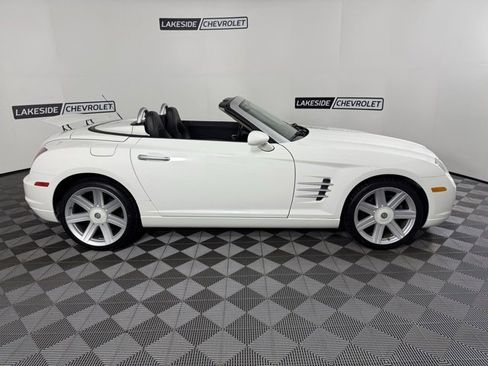 Used 2005 Chrysler Crossfire Limited image 8