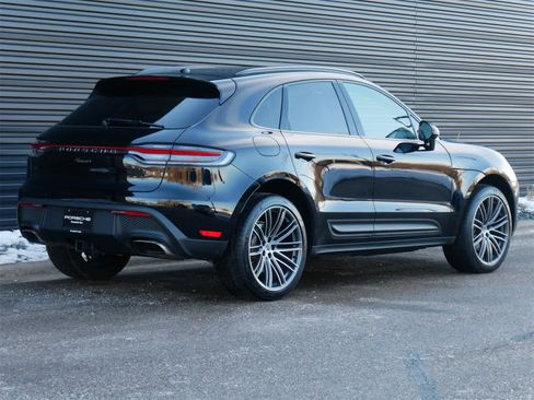 Used 2025 Porsche Macan image 23