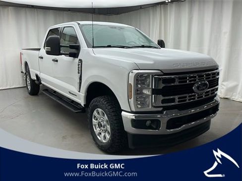 Used 2024 Ford F250 XLT image 2