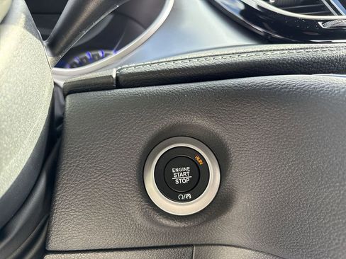 New 2026 Chrysler Pacifica Select FWD image 19
