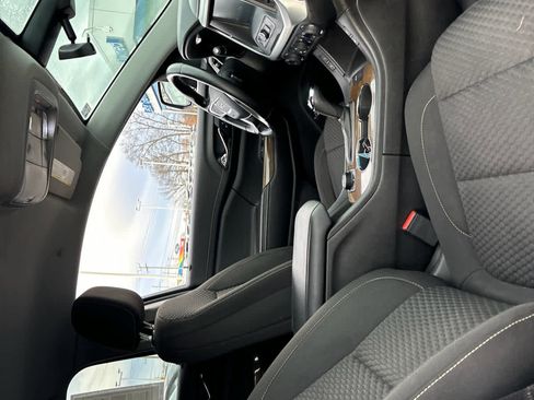 Used 2019 GMC Acadia SLE w/ Driver Alert Package I image 25