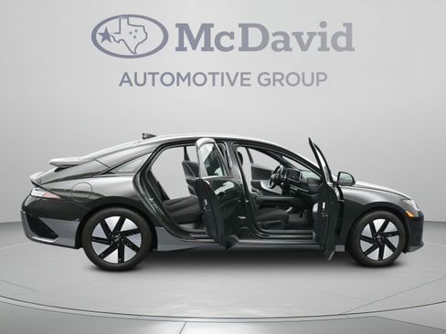 Used 2024 Hyundai Ioniq 6 SE RWD image 40