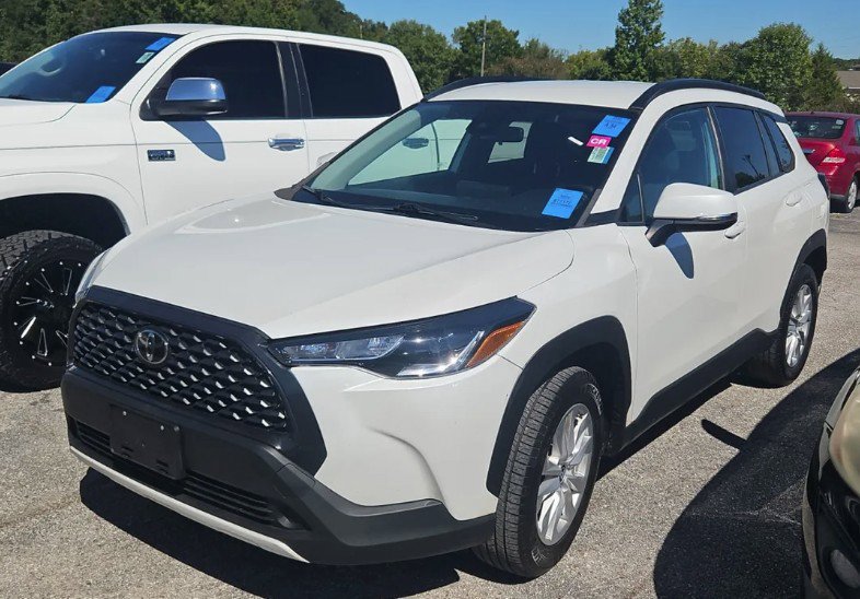 Used 2022 Toyota Corolla Cross LE FWD image 1