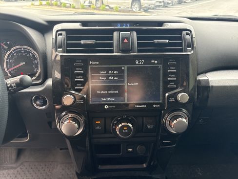 Used 2021 Toyota 4Runner TRD Off-Road Premium w/ Moonroof Package AWD/4WD image 24