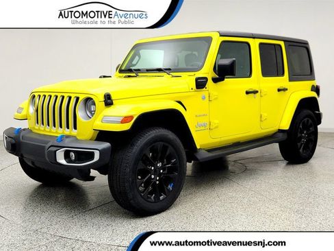 Used 2023 Jeep Wrangler Unlimited Sahara w/ Cold Weather Group AWD/4WD image 1