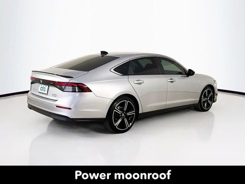 Used 2025 Honda Accord Sport image 8