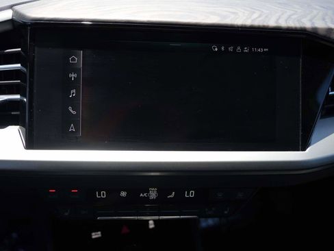 Used 2022 Audi Q4 e-tron Prestige AWD/4WD image 25