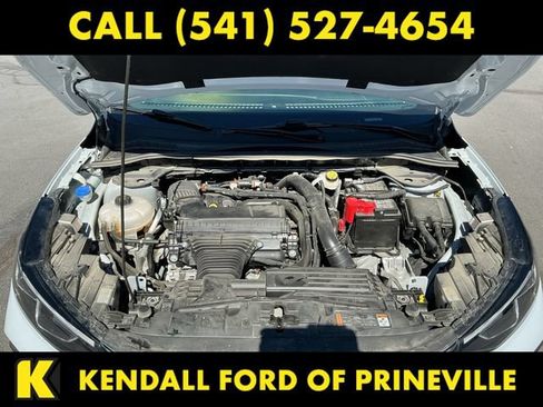 Used 2025 Ford Escape Platinum AWD/4WD image 24