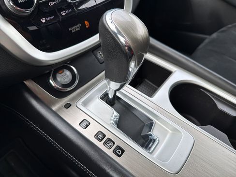Used 2018 Nissan Murano SV image 27