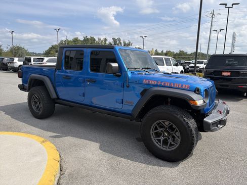 Used 2021 Jeep Gladiator Rubicon w/ Trailer Tow Package AWD/4WD image 6