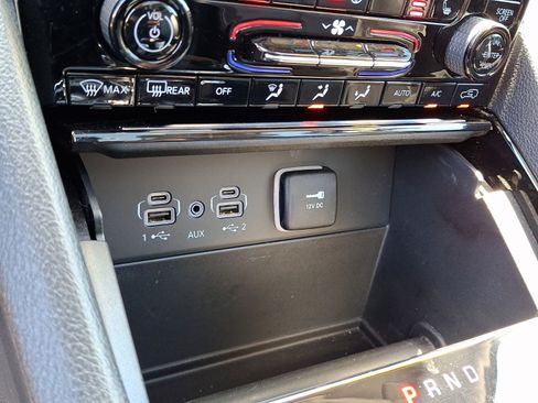Certified 2023 Jeep Grand Cherokee L Limited w/ Black Appearance Package AWD/4WD image 13