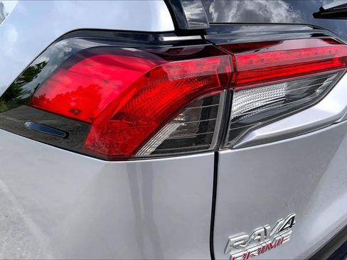 Used 2022 Toyota RAV4 SE AWD/4WD image 28