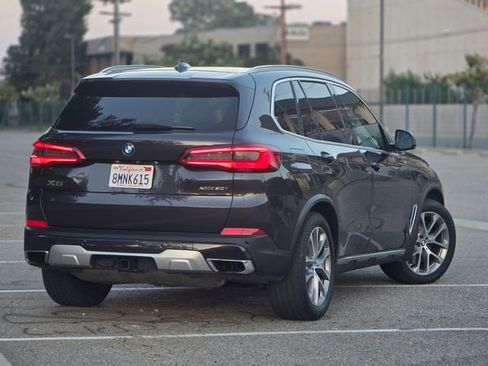 Used 2020 BMW X5 xDrive50i w/ Executive Package AWD/4WD image 25