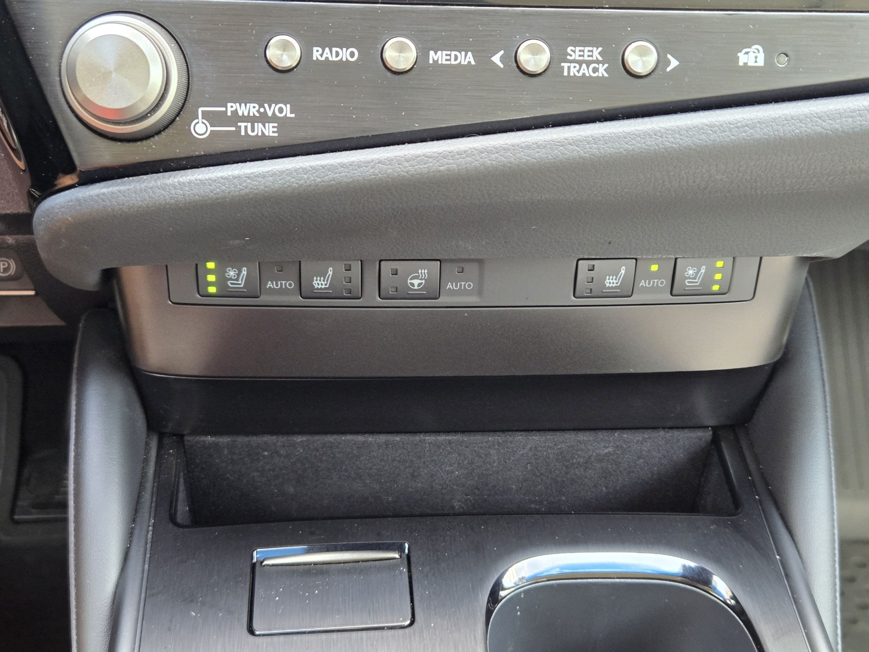 Certified 2025 Lexus ES 350 w/ Premium Package FWD image 16