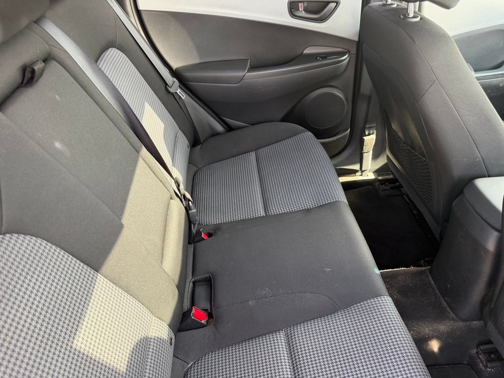 Used 2021 Hyundai Kona SEL Plus w/ Cargo Package FWD image 17