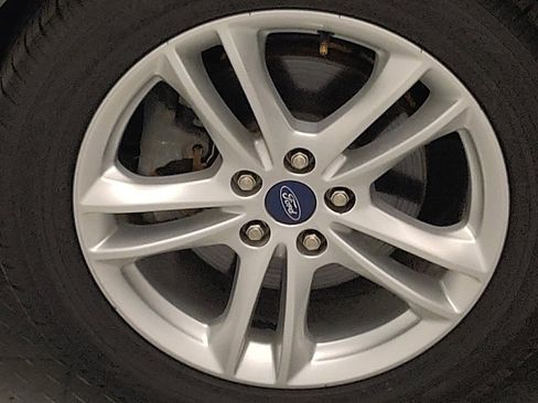 Used 2018 Ford Fusion SE FWD image 31