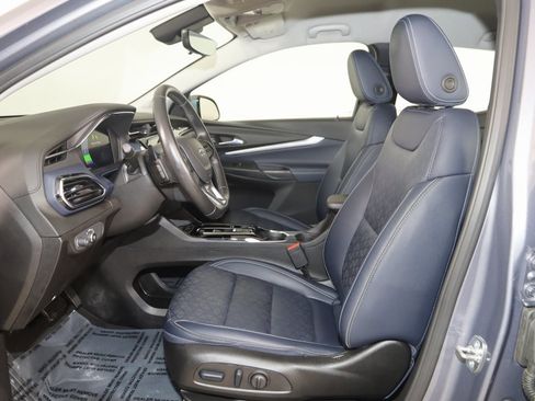 Used 2023 Chevrolet Bolt EUV Premier image 10