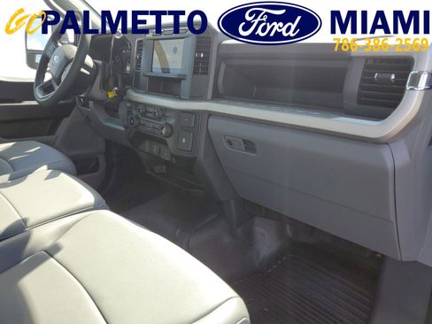 New 2024 Ford F550 4x4 Regular Cab Super Duty image 9