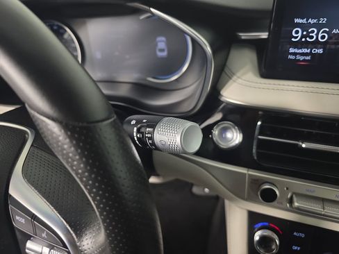 Used 2025 Genesis G70 2.5T RWD image 23