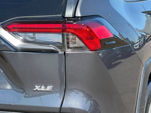Used 2021 Toyota RAV4 XLE w/ Convenience Package FWD image 25