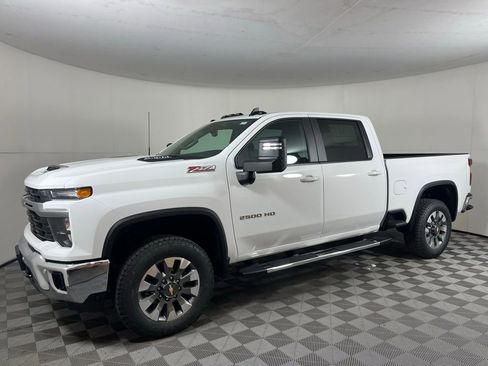 New 2026 Chevrolet Silverado 2500 LT image 12