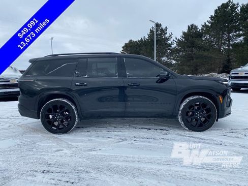 Used 2025 Chevrolet Traverse RS image 10