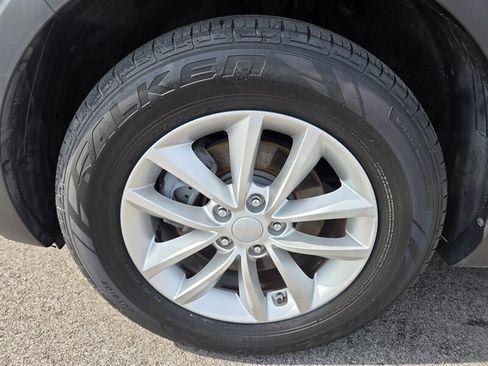 Used 2018 Kia Sorento FWD image 9