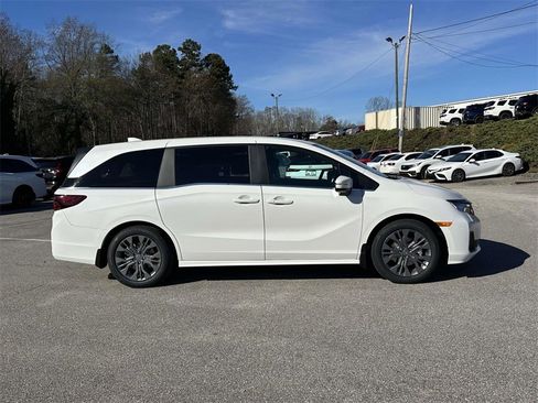 New 2026 Honda Odyssey Touring image 31