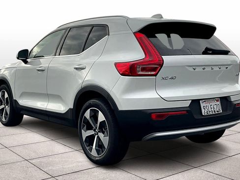 Used 2025 Volvo XC40 B5 Core w/ Protection Package Premier image 14