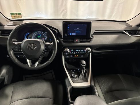 Used 2023 Toyota RAV4 XLE w/ Convenience Package AWD/4WD image 4