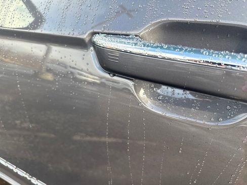 Used 2022 Jeep Grand Cherokee Overland w/ Adv Protech Group III image 11