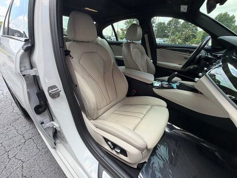 Used 2023 BMW 540i w/ M Sport Package RWD image 37