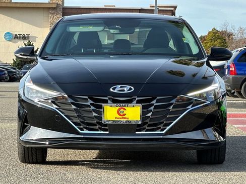 Used 2023 Hyundai Elantra Limited image 9