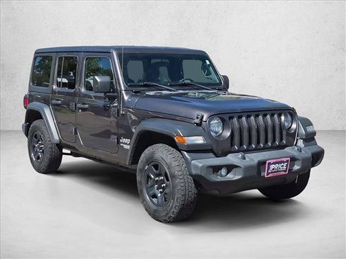 Used 2019 Jeep Wrangler Unlimited Sport AWD/4WD image 3