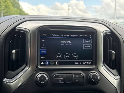 Used 2021 Chevrolet Silverado 1500 RST AWD/4WD image 12