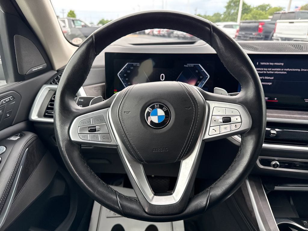 Used 2023 BMW X7 xDrive40i w/ Premium Package AWD/4WD image 18
