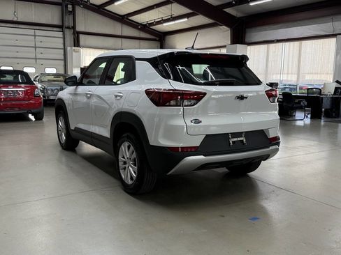 Used 2023 Chevrolet TrailBlazer LS image 3