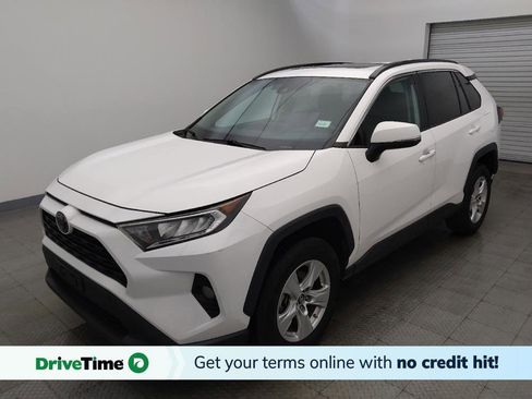 Used 2019 Toyota RAV4 XLE FWD image 1