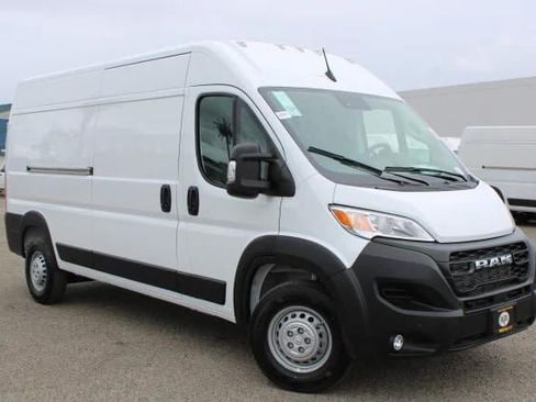 New 2025 RAM ProMaster 2500 w/ Convenience Group FWD image 1