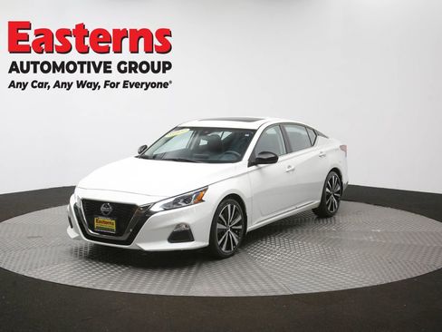 Used 2022 Nissan Altima 2.0 SR FWD image 56
