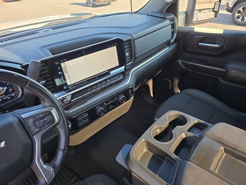 Used 2024 Chevrolet Silverado 2500 LT image 23