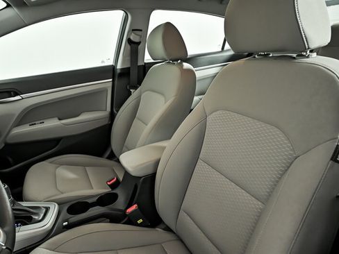 Used 2020 Hyundai Elantra SEL w/ Cargo Package (C1) FWD image 16