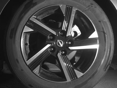Used 2025 Nissan Sentra SV FWD image 14
