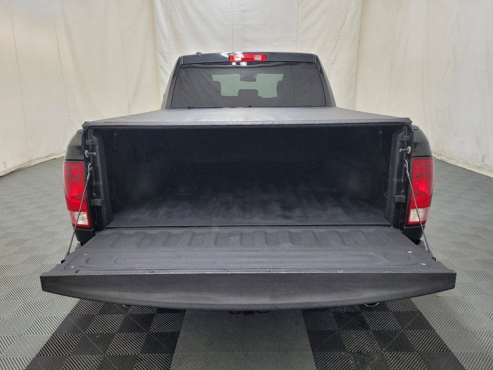 Used 2018 RAM 1500 Express w/ Black Ram 1500 Express Group AWD/4WD image 29