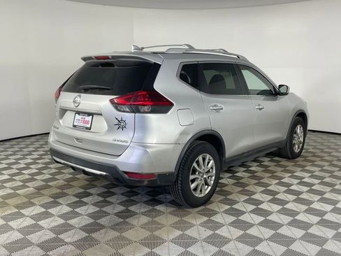 Used 2018 Nissan Rogue SV AWD/4WD image 15