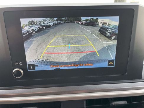 Used 2025 Toyota 4Runner SR5 AWD/4WD image 39