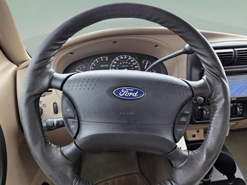 Used 2002 Ford Ranger XLT image 17