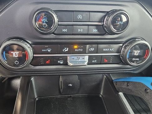 Used 2024 Ford Bronco Black Diamond image 23