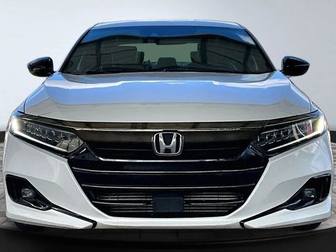 Used 2022 Honda Accord Sport image 2