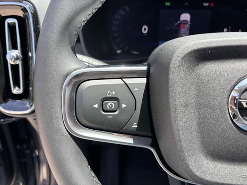 Used 2026 Volvo XC40 B5 Core w/ Protection Package Premier AWD/4WD image 17